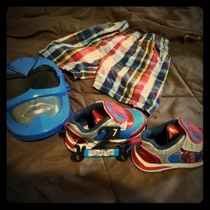 Spider-Man light up shoes size 7. mask with shorts